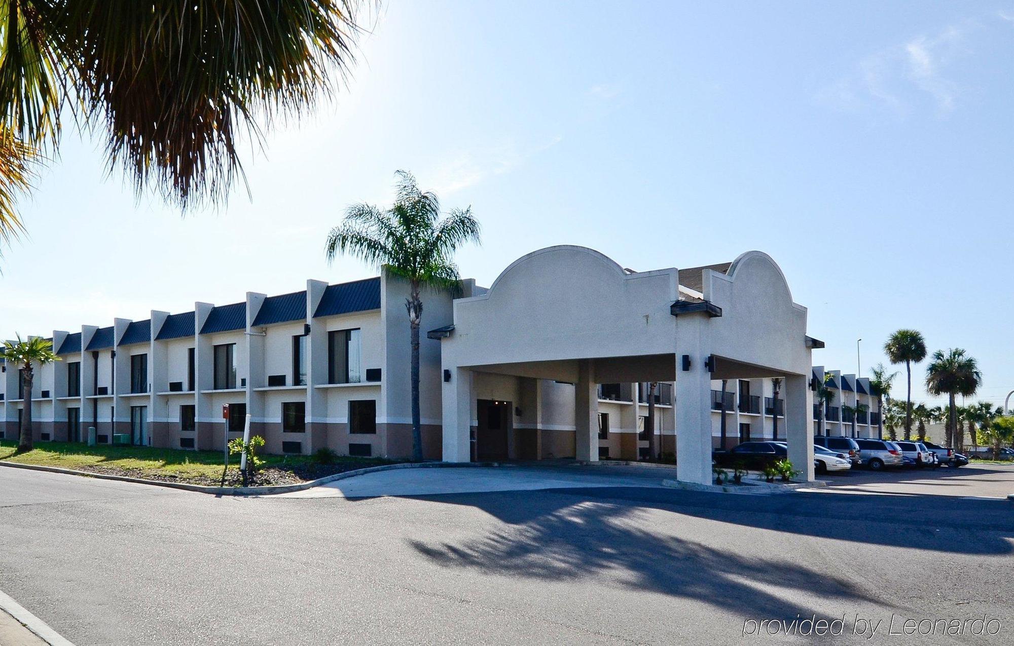 Days Inn & Suites By Wyndham Tampa - Ybor City Экстерьер фото