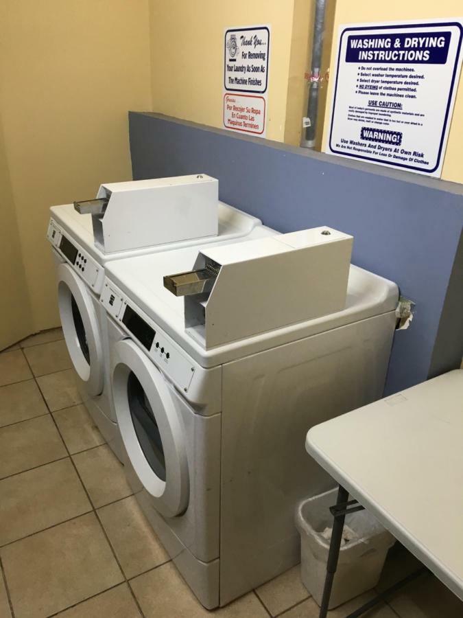 Days Inn & Suites By Wyndham Tampa - Ybor City Экстерьер фото